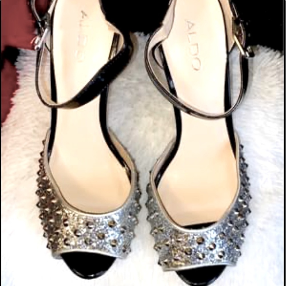 ❌ALDO Black & Silver spike strap heels SZ 8 1/2❌